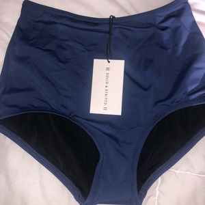 SOLID & STRIPED Navy Bottom